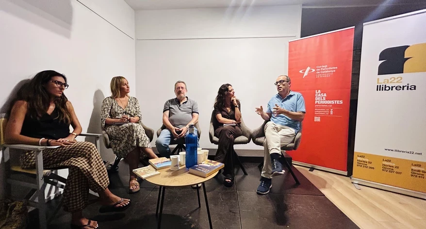 Un moment de la conversa.