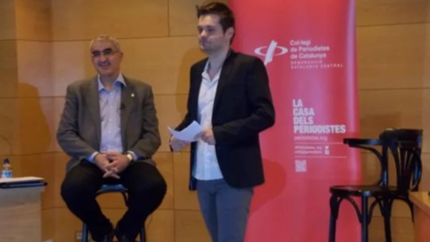 Juli Gendrau (esquerra) i Abel Gallardo, periodista i membre de la junta de la demarcació (Foto: Dolors Clotet)