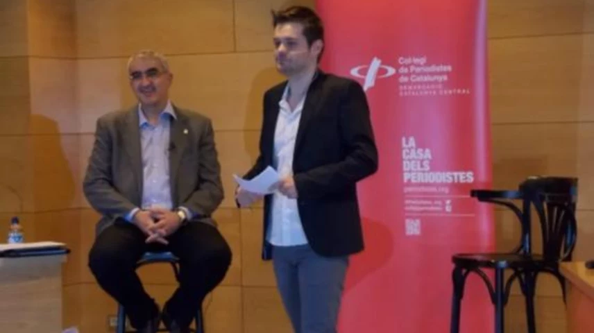 Juli Gendrau (esquerra) i Abel Gallardo, periodista i membre de la junta de la demarcació (Foto: Dolors Clotet)