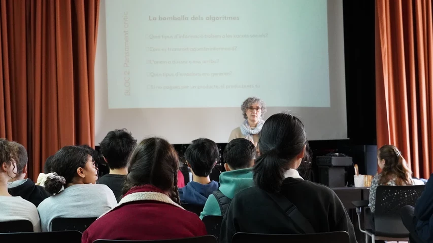 el-collegi-periodistes-institucions-europees-nous-tallers-educacio-mediatica.jpg
