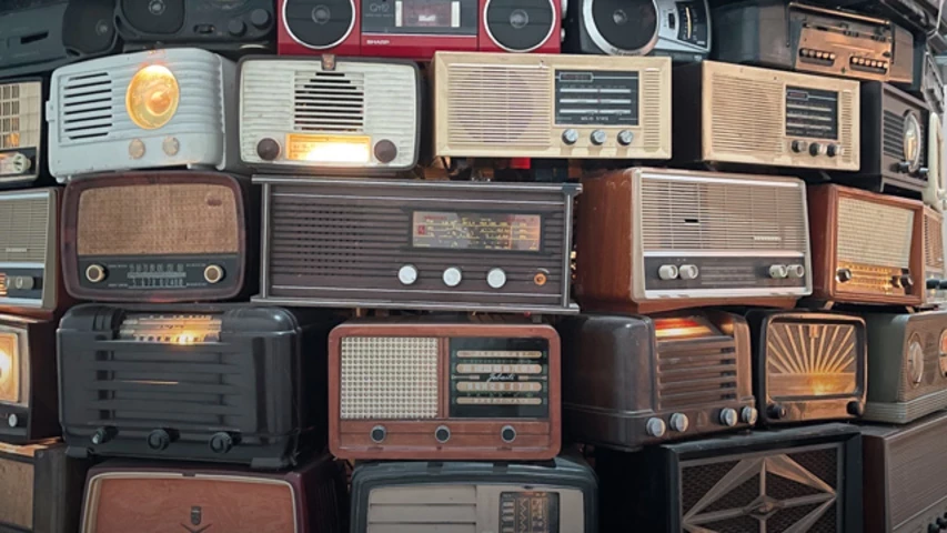 el-mobil-es-menja-el-transistor.jpg