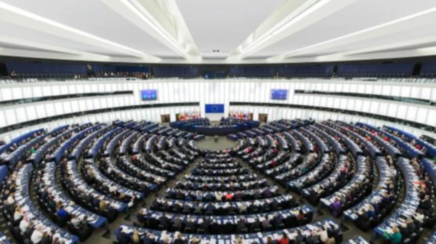 european-parliament-strasbourg-hemicycle-diliff.jpg