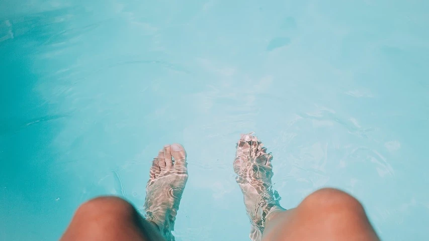 feet-1853291-960-720.jpg