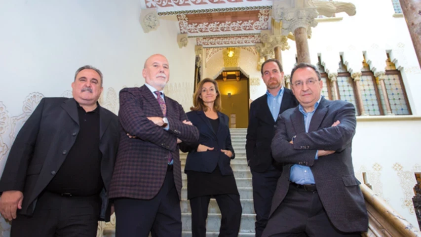 Jordi Grau, Màrius Carol, Esther Vera, Enric Hernández i Lluís Bassets.