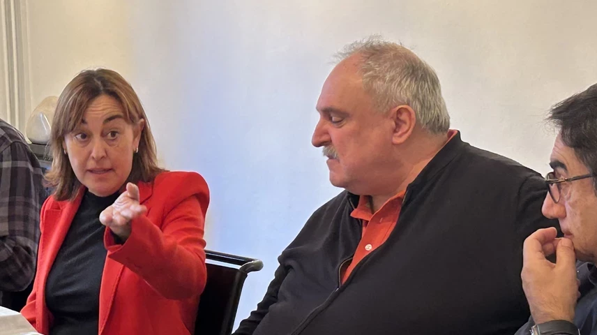 Sílvia Paneque, en l'"Off the record" a Girona. 