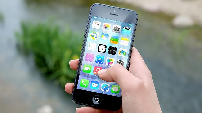 iphone-410311-1280.jpg