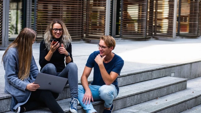 pexels-buro-millennial-1438072.jpg