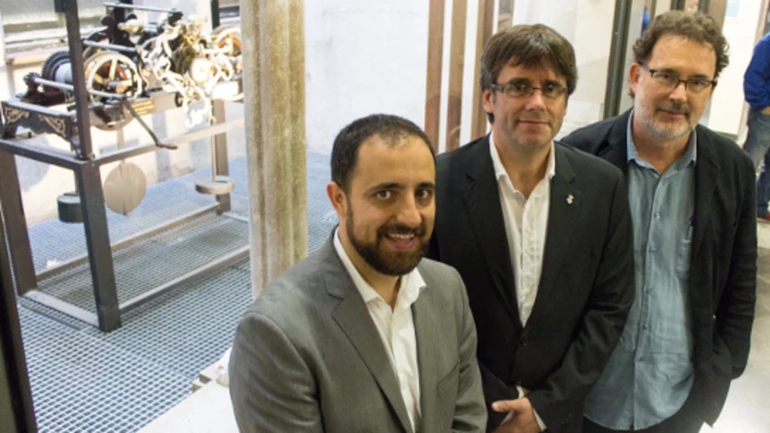 Mohedano, Puigdemont i Ventura, després de presentar la iniciativa.
