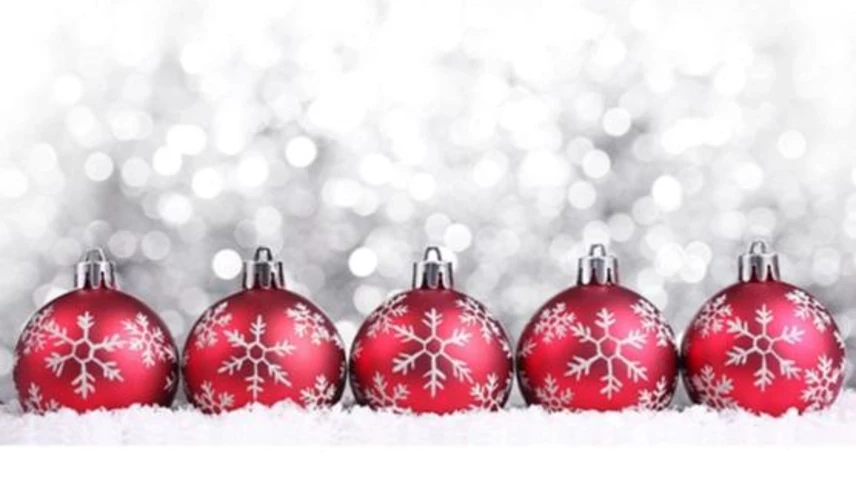 Red-Christmas-decorations-christmas-22228015-1920-1200.jpg
