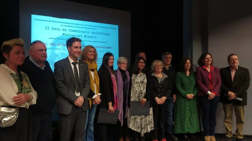 Els protagonistes de l'acte del lliurament de la II Beca Montserrat Minobis. 