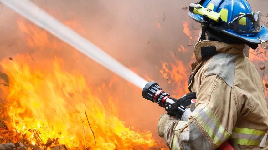 Com informar sobre els incendis forestals