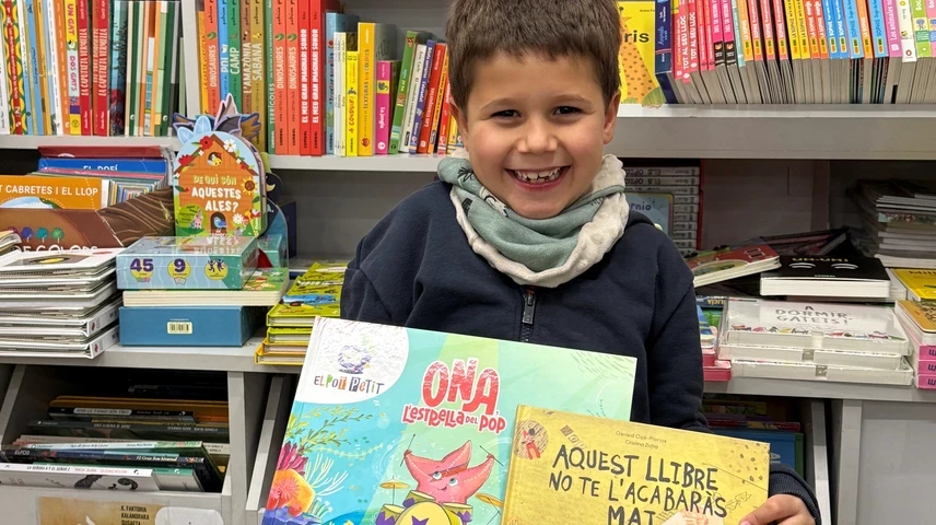 L'Arç, amb els llibres que ha elegit.