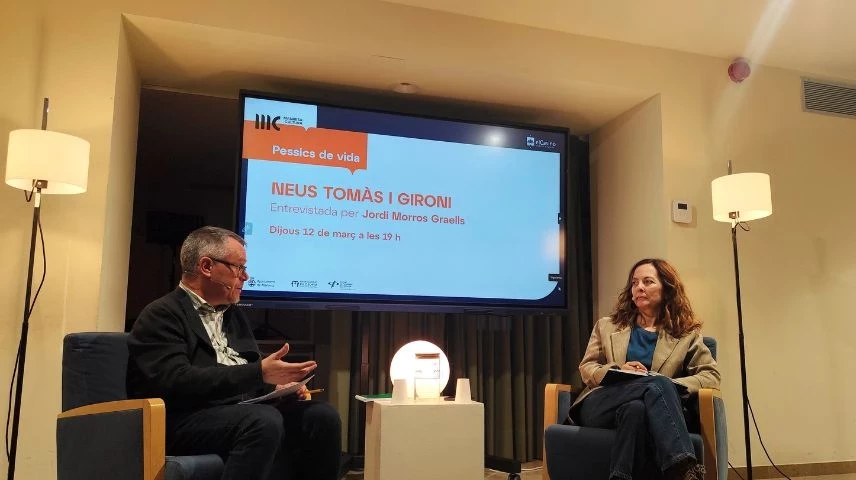 La periodista Neus Tomàs, al cicle Pessics de Saviesa.