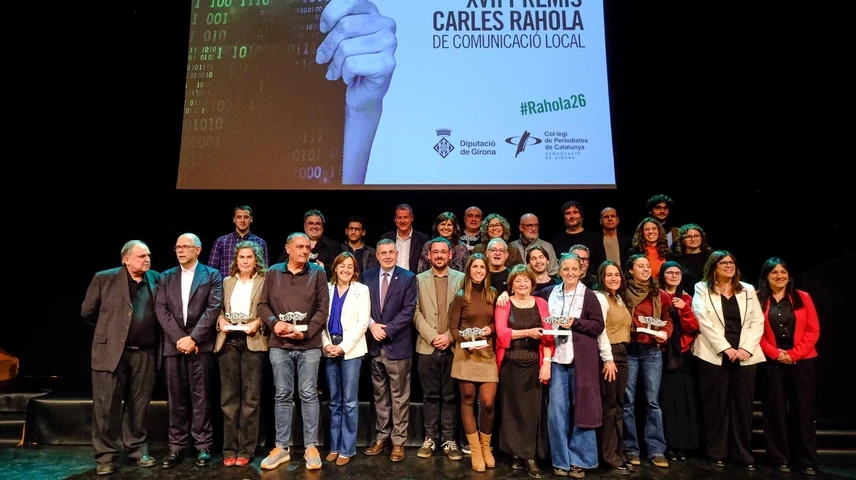 Foto de grup dels guanyadors dels XVII Premis Carles Rahola de Comunicació Local.
