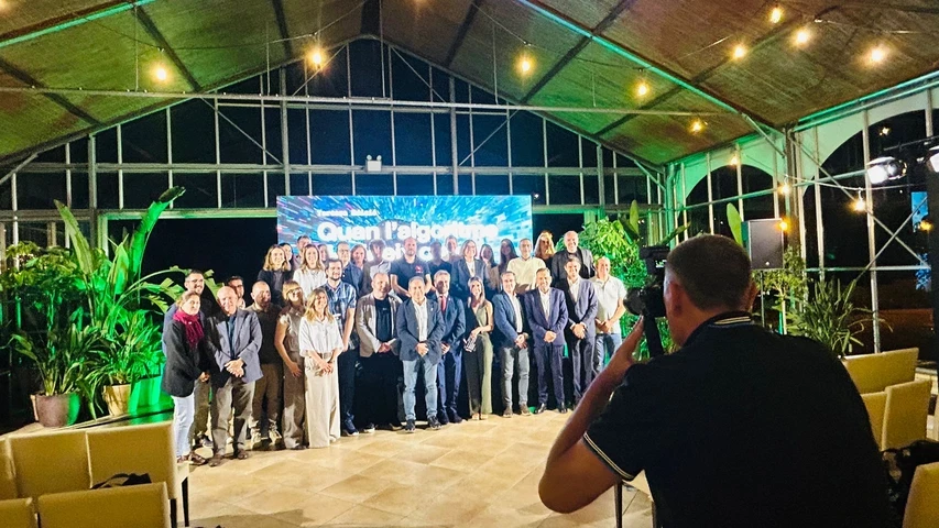 Foto de família de la III Nit de la Comunicació de la Selva.