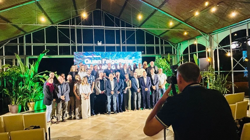 Foto de família de la III Nit de la Comunicació de la Selva.