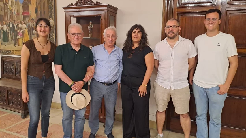 Membre de la junta amb el nou cronista de Tortosa, Josep Bayerri. 
