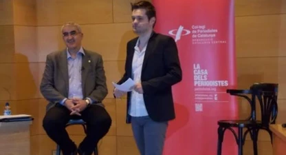 Juli Gendrau (esquerra) i Abel Gallardo, periodista i membre de la junta de la demarcació (Foto: Dolors Clotet)
