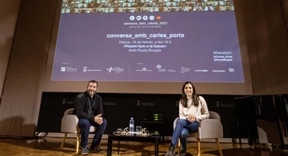 Carles Porta, abans de començar la conversa amb Paula Brujats.