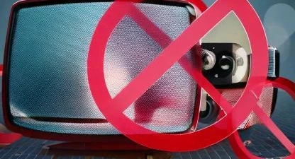 firefly-television-broadcasting-advertising-y-una-senal-de-prohibido-5858.jpg