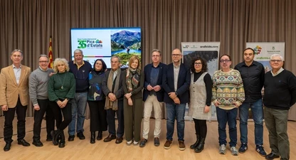 foto-de-familia-del-jurat-del-premi-pica-destats.jpg