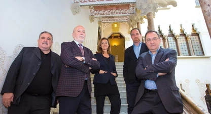 Jordi Grau, Màrius Carol, Esther Vera, Enric Hernández i Lluís Bassets.