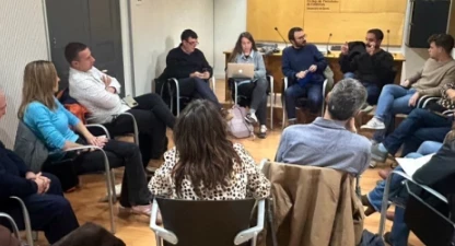 La trobada va tenir lloc a la sala Miquel Diumé del Col·legi de Periodistes de Girona.