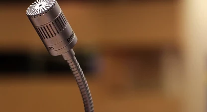 microphone-2316268-960-720.jpg