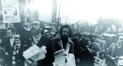 Venedors del diari il·legalitzat El Combate. 