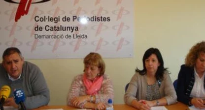 Quatre dels membres del jurat: Rafa Gimena, a l'esquerra, i al seu costat Sara Mestres, Isabel Hornos i Roser Perera.
