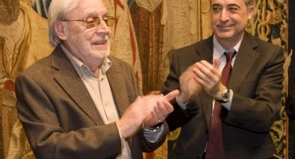 Narcís-Jordi Aragó, el dia que va rebre el premi Ofici de Periodista, al costat de l'aleshores Degà del CPC, Josep Carles Rius. (Foto: Sergio Ruiz))