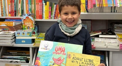 L'Arç, amb els llibres que ha elegit.