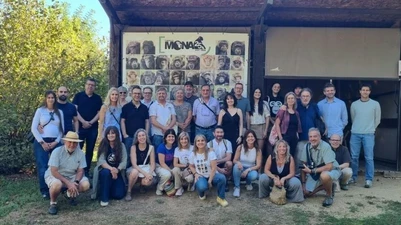 Foto de grup dels assistents a la visita a la Fundació MONA.