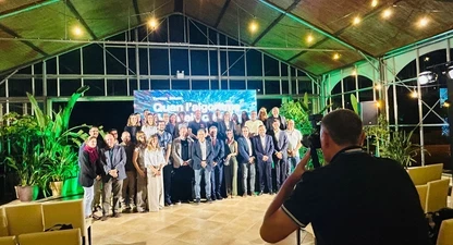 Foto de família de la III Nit de la Comunicació de la Selva.